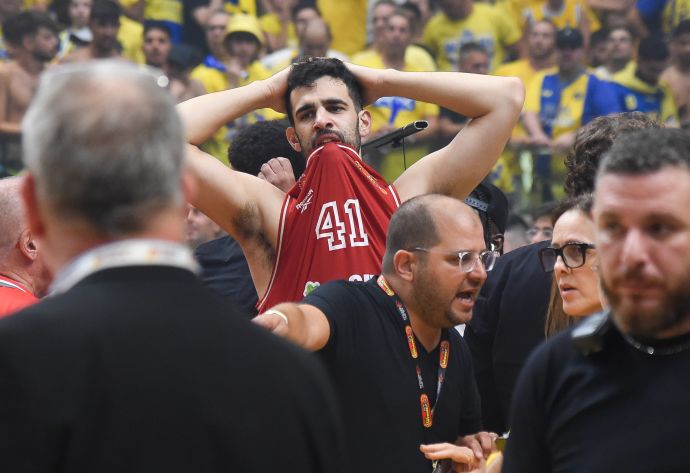 תומר גינת שחקן הפועל תל אביב מאוכזב