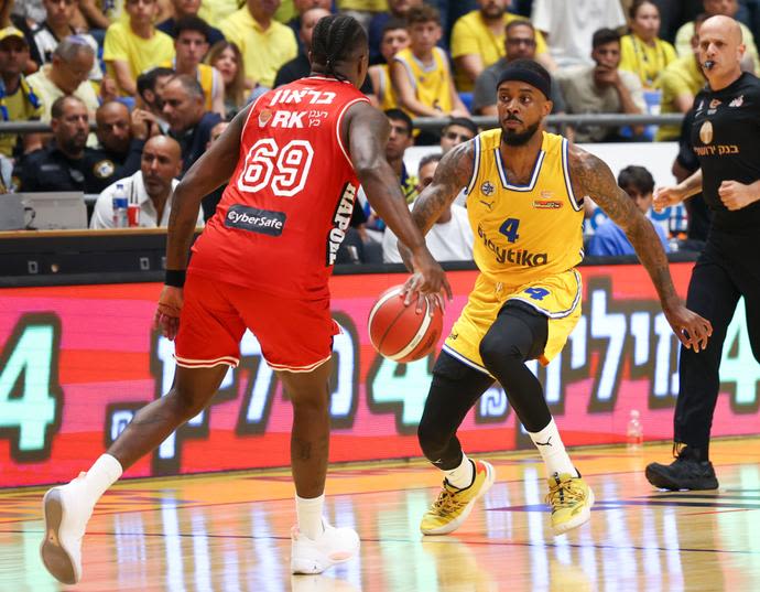 לורנזו בראון, שחקן מכבי תל אביב