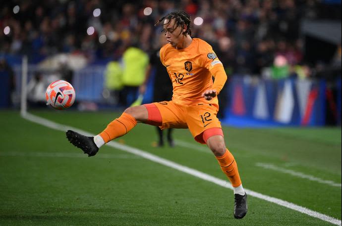 צ'אבי סימונס, קשר נבחרת הולנד