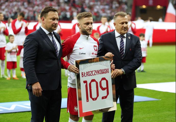 יקוב בלאשצ'יקובסקי שחקן נבחרת פולין במשחקו האחרון