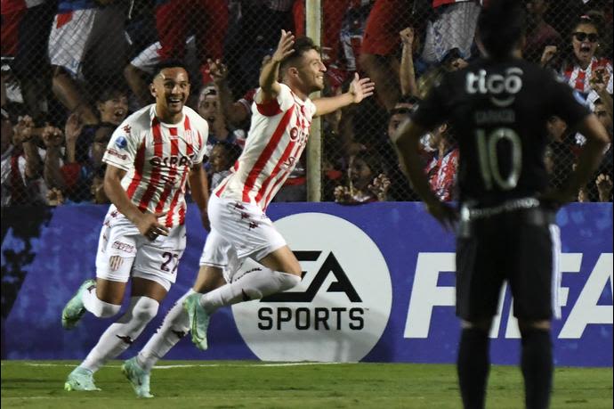 פדריקו ורה, שחקן אוניון סנטה פה