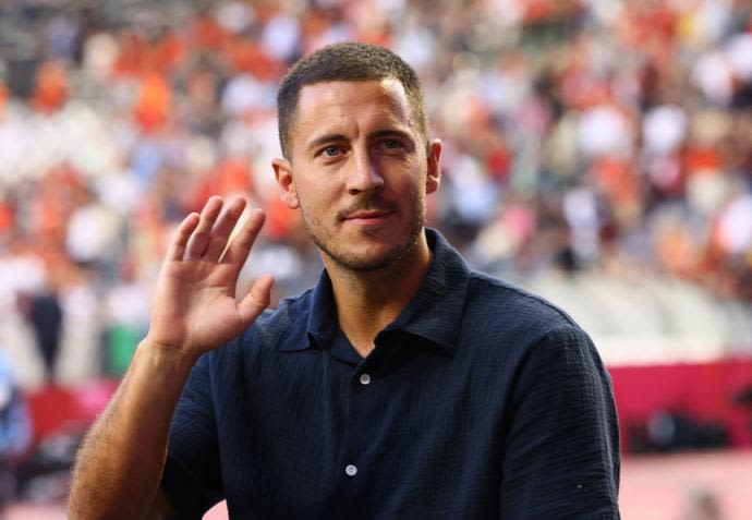 אדן הזאר, כדורגלן בלגי