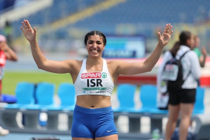 אסטל ולאנו, אתלטית ישראלית