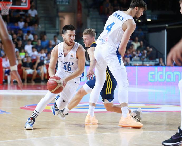 תמיר בלאט נבחרת ישראל מול שבדיה