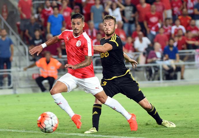 שחקן הפועל באר שבע מאור בוזגלו מול שריף טירספול