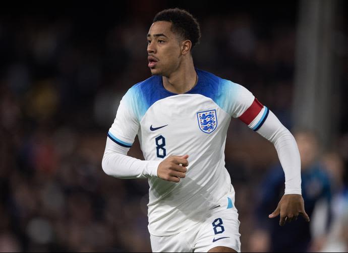 ג'ייקוב ראמזי שחקן נבחרת אנגליה הצעירה