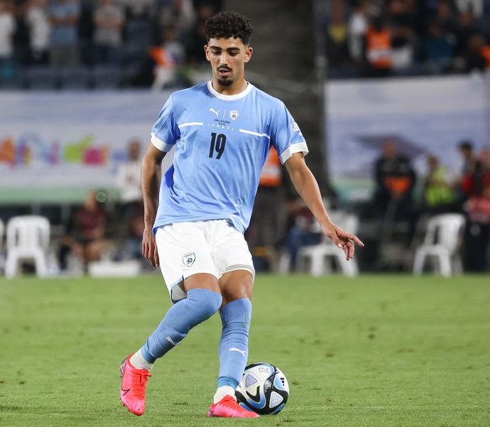 שחקן נבחרת ישראל רוי רביבו