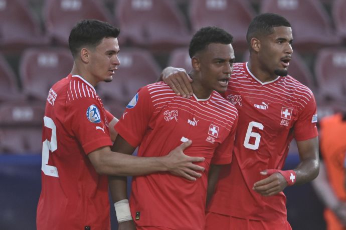 שחקני נבחרת שוויץ הצעירה חוגגים