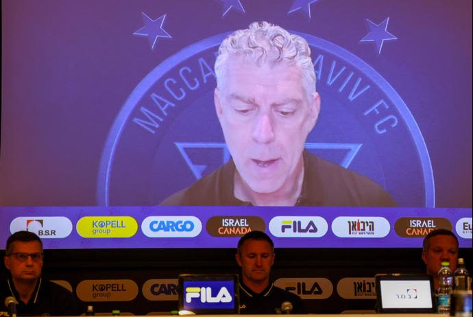 מיטש גולדהאר במסיבת העיתונאים