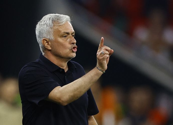 ז'וזה מוריניו מאמן רומא מול סביליה