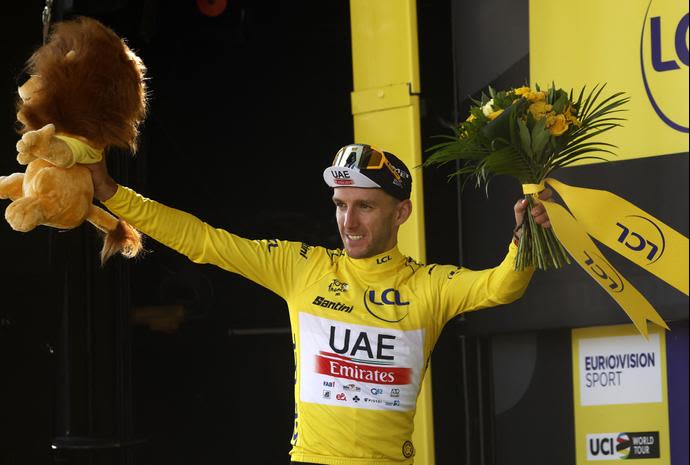 אדם ייטס רוכב אופניים בריטי עם החולצה הצהובה, טור דה פראנס 2023