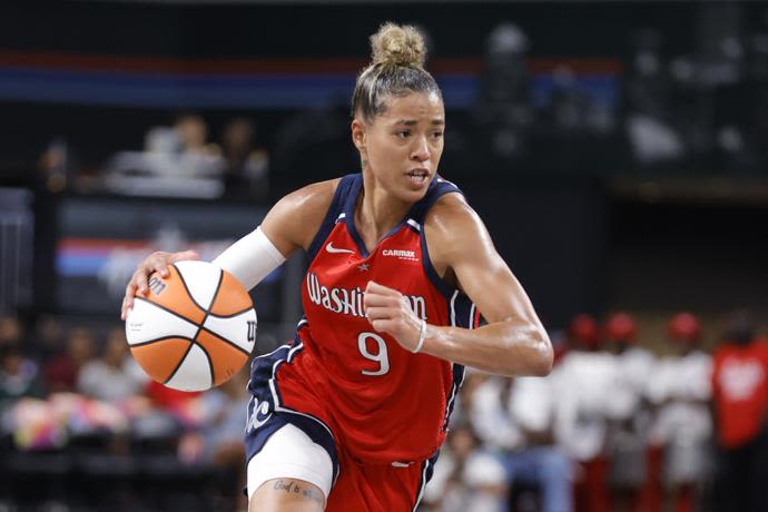 נטשה קלאוד וושינגטון מיסטיקס