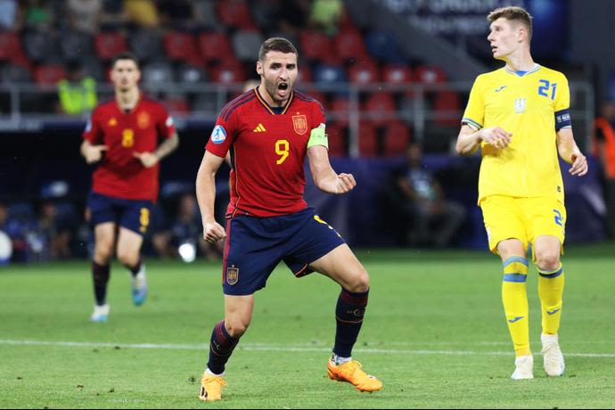 אבל רואיס שחקן נבחרת ספרד הצעירה