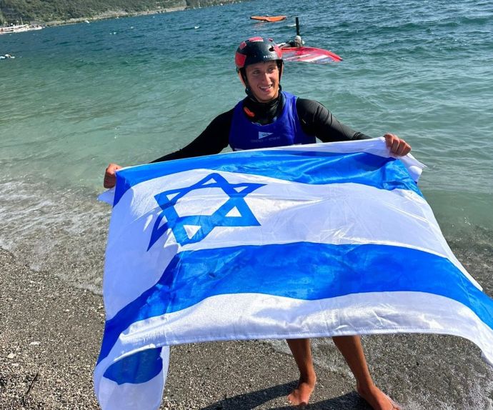 פלג רג'ואן גולש ישראלי, אלוף אירופה עד גיל 17 בגלשני IQ פויל