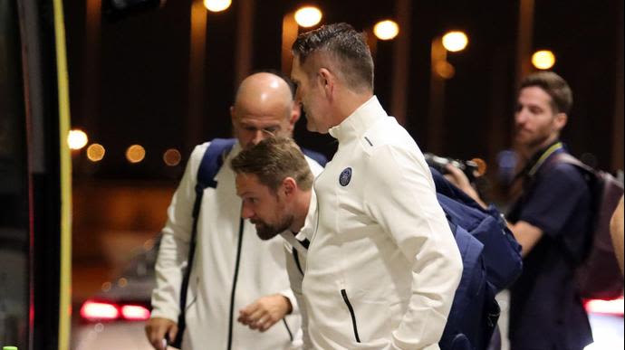 רובי קין עם צוות המאמנים של מכבי תל אביב