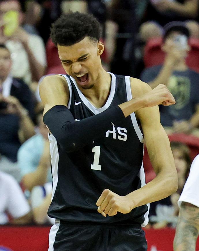 שחקן סן אנטוניו ספרס ויקטור וומבניאמה בליגת הקיץ