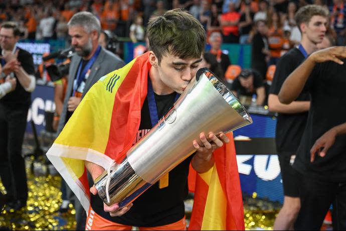 חואן נונייס אחרי הזכייה של אולם באליפות גרמניה
