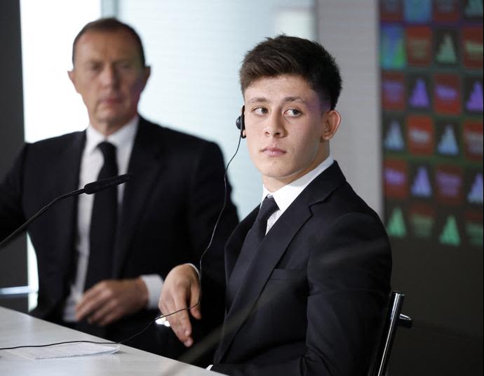 ארדה גולר מוצג בריאל מדריד