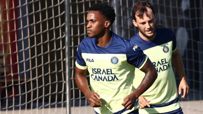 שחקני מכבי תל אביב מילסון, יוריס ואן אובריים