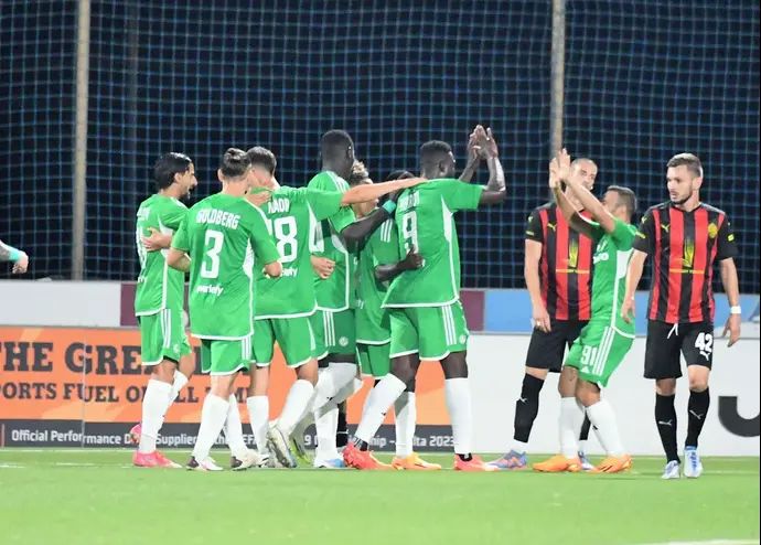 שחקני מכבי חיפה חוגגים