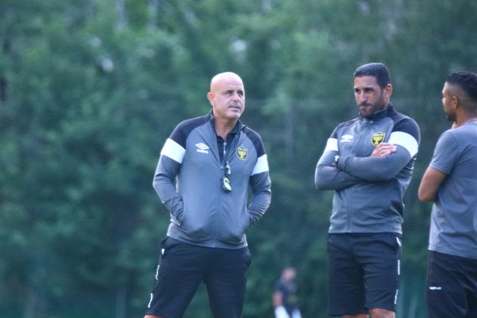 יוסי אבוקסיס מאמן בית"ר ירושלים