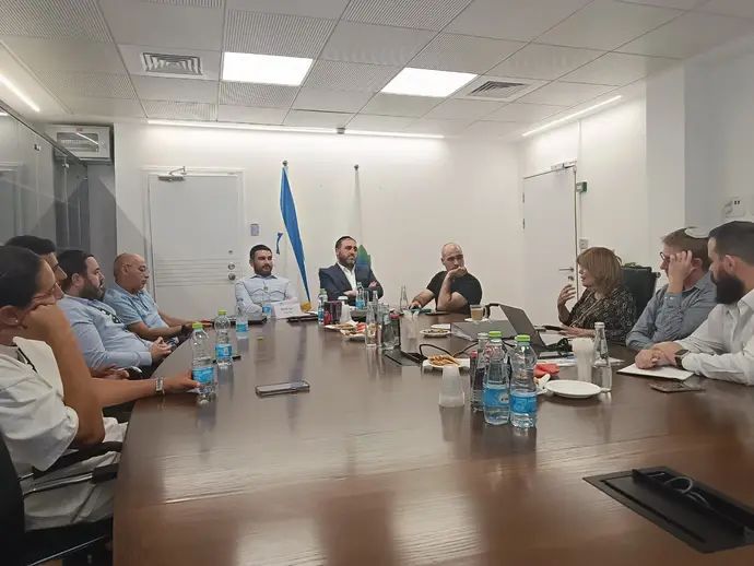 שר הפנים משה ארבל בישיבת הוועדה המייעצת לבחינת מתן אזרחות לספורטאים זרים