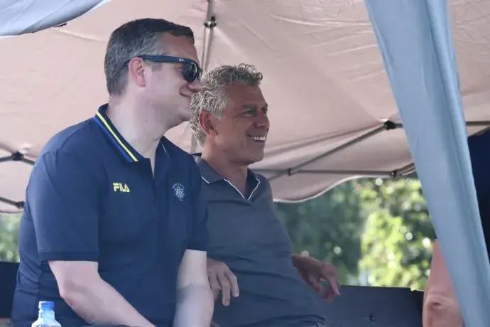 מיטש גולדהאר לצד בן מנספורד מכבי תל אביב