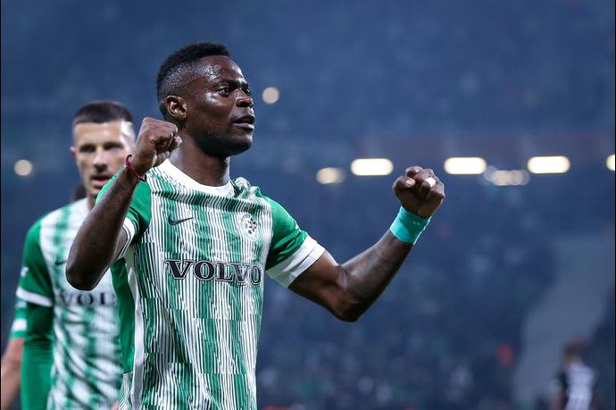 מאוויס צ'יבוטה שחקן מכבי חיפה חוגג שער