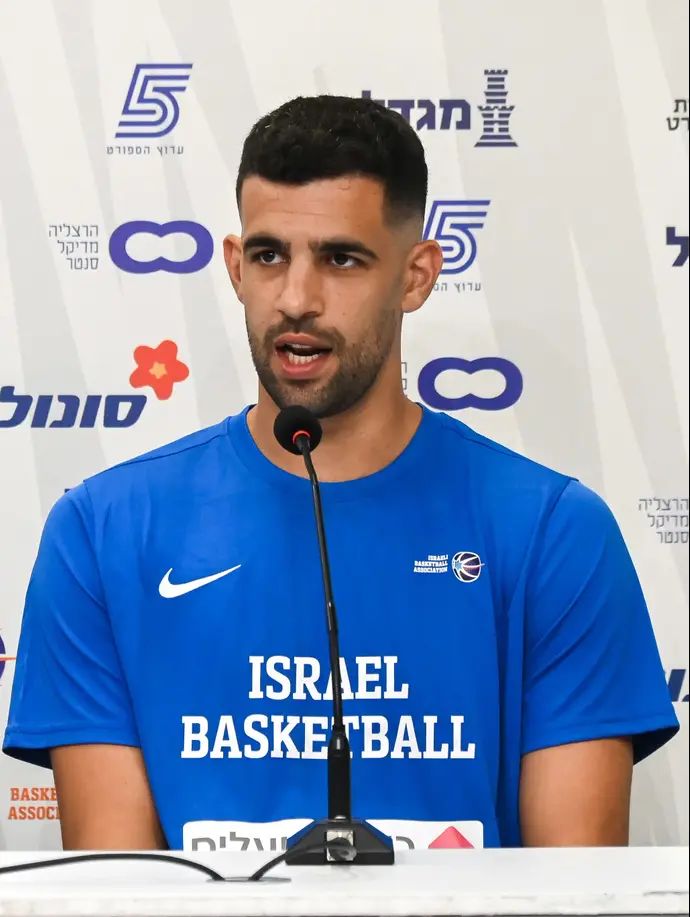 תומר גינת, שחקן נבחרת ישראל בכדורסל