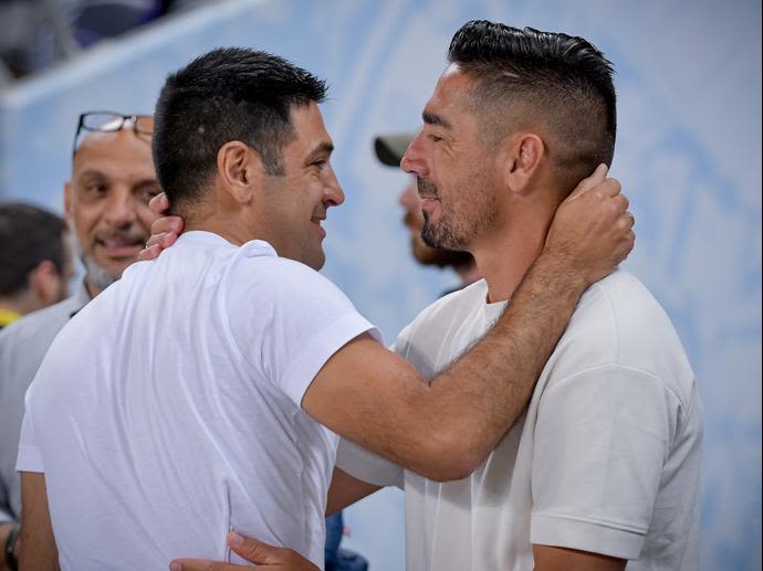 מאמן הפועל באר שבע אליניב ברדה עם יואב זיו, מכבי תל אביב