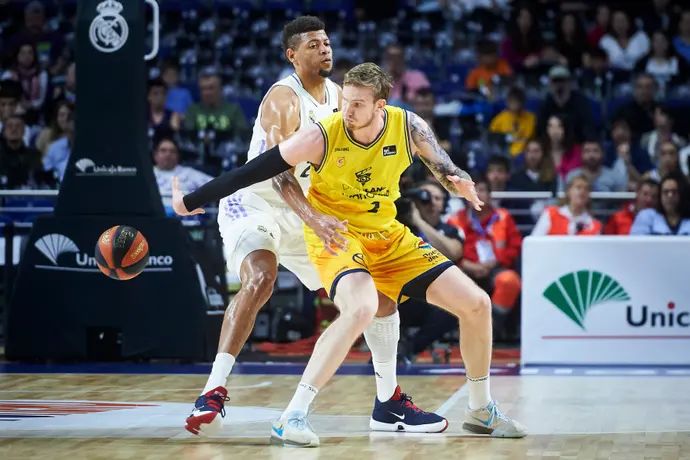 אולק בלצרובסקי, גראן קנאריה, מול אדי טבארס, ריאל מדריד