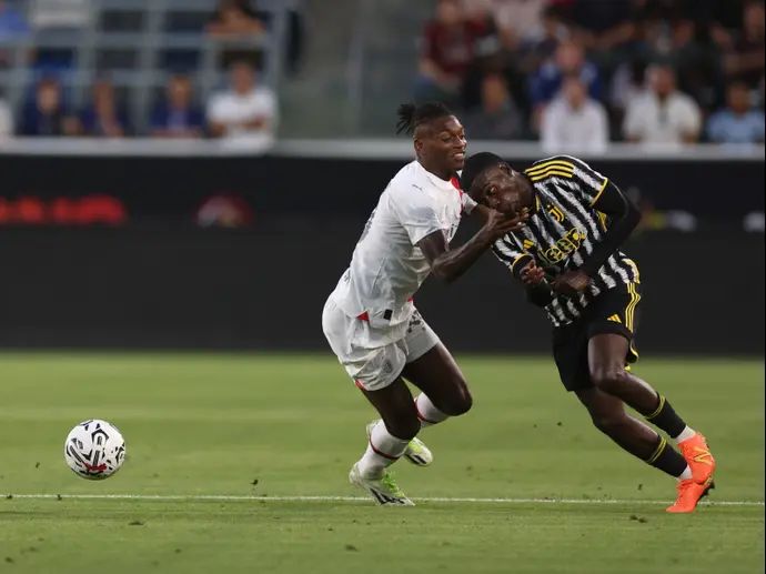 טימותי וואה, יובנטוס, מול רפאל לאאו, מילאן