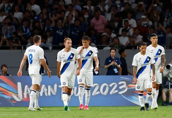 שחקני אינטר חוגגים