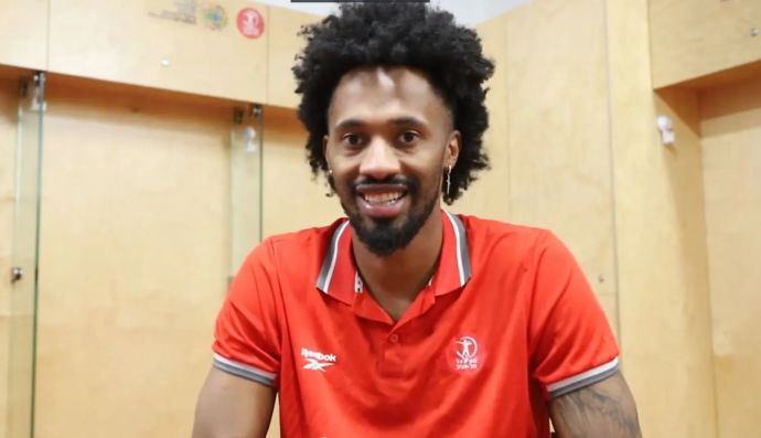 בראיין אנגולה, שחקן הפועל תל אביב