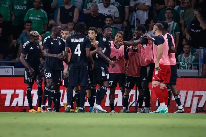 שחקני שריף טירספול חוגגים