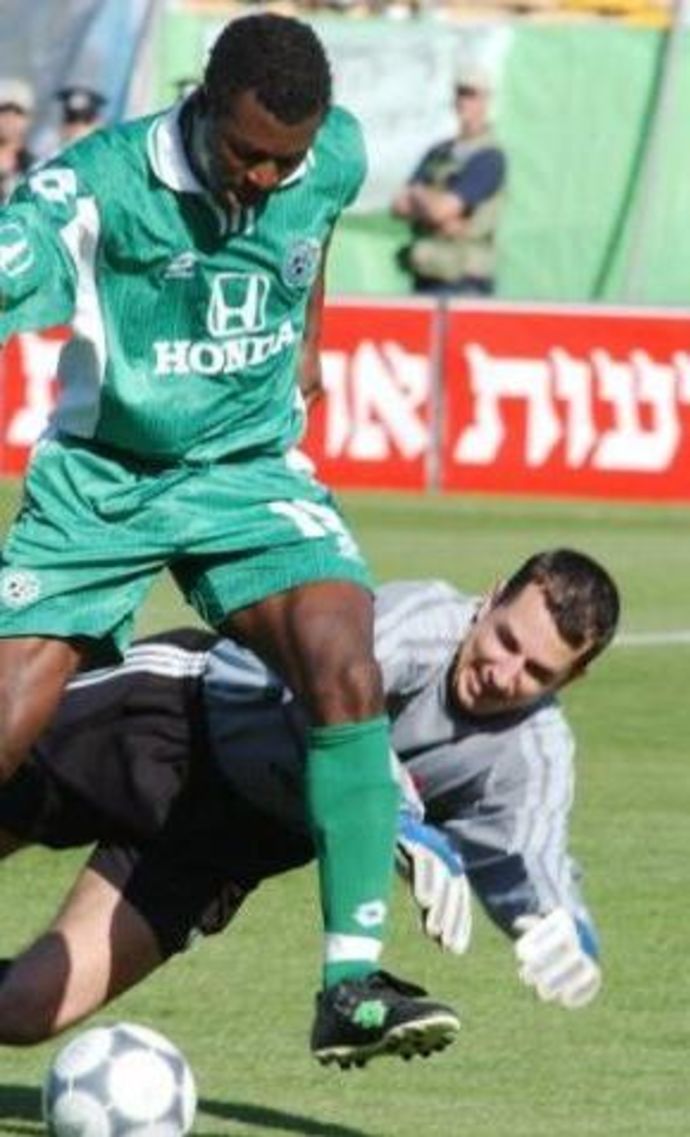 איגביני יעקובו במדי מכבי חיפה. צילום: ראובן כהן