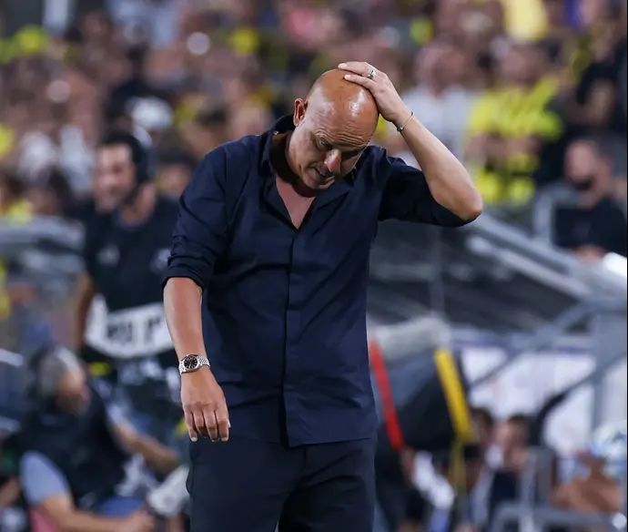 מאמן בית"ר ירושלים יוסי אבוקסיס