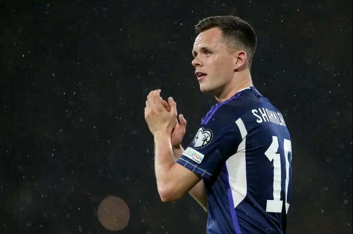 שחקן נבחרת סקוטלנד לורנס שנקלנד