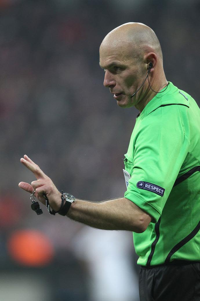 השופט האנגלי הווארד ווב, הנמנה עם סגל השופטים ביורו 2012