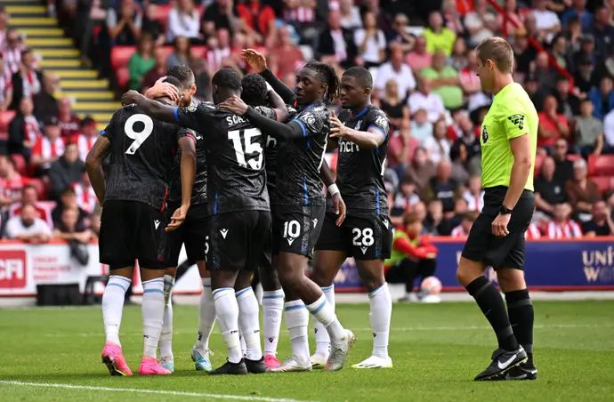 שחקני קריסטל פאלאס חוגגים