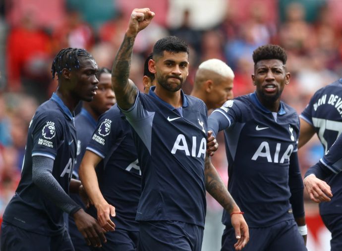 כריסטיאן רומרו שחקן טוטנהאם חוגג שער