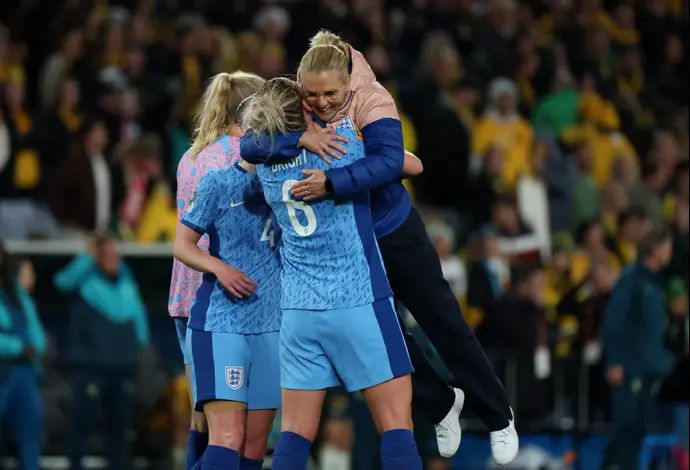 סרינה ויכמן, מאמנת נבחרת אנגליה