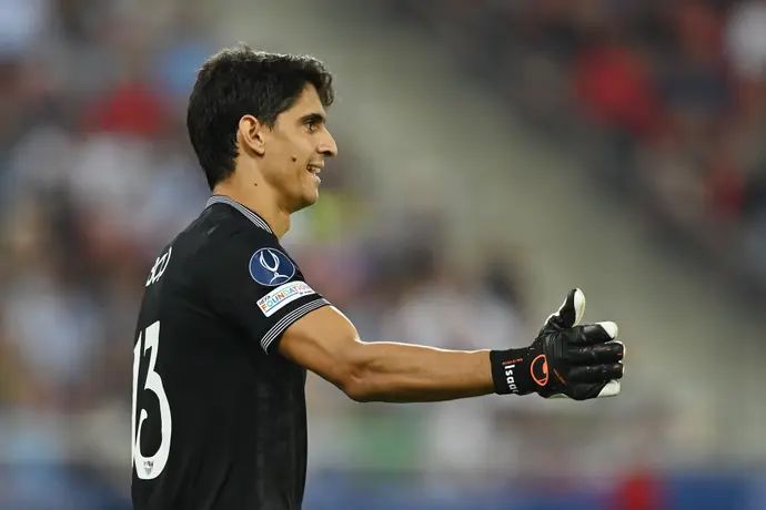 יאסין בונו שוער סביליה