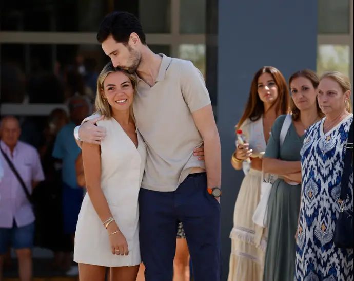 סרחיו ריקו עם אשתו