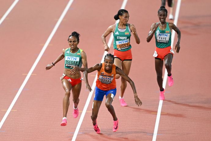 האתלטית ההולנדית סיפאן חסן