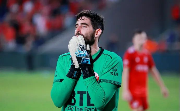 שוער הפועל חדרה אוהד לויטה