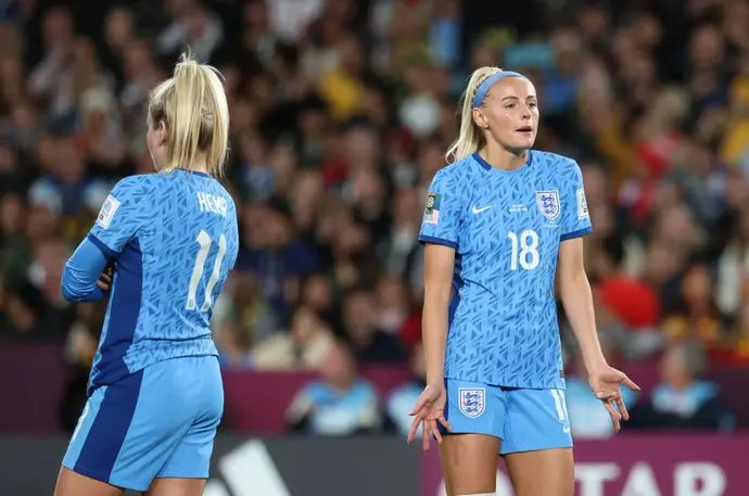 קלואי קלי, שחקנית נבחרת אנגליה נשים