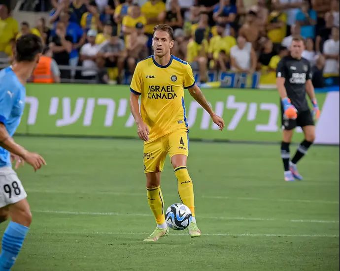 אנריק סבוריט, שחקן מכבי תל אביב