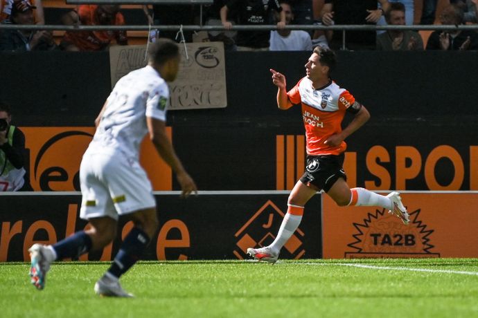 לורן אברג'ל שחקן לוריין חוגג שער