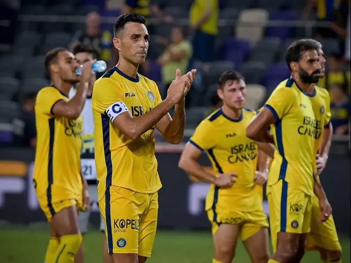 ערן זהבי שחקן מכבי תל אביב מודה לקהל